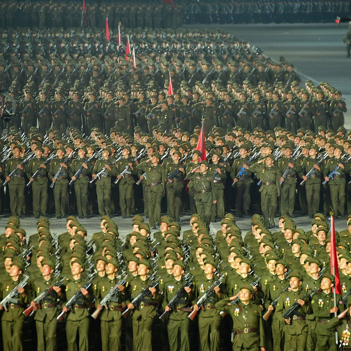 0_Paramilitary-parade-held-to-mark-the-founding-anniversary-of-the-republic-at-Kim-Il-Sung-square-in-P
